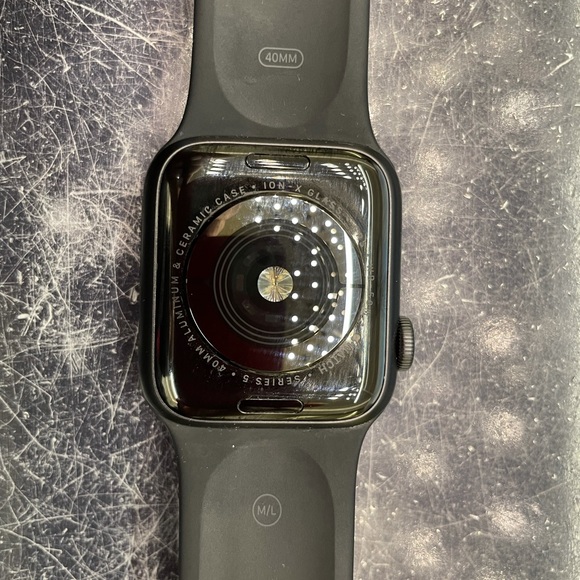 Apple series 5 Apple Watch main image 4